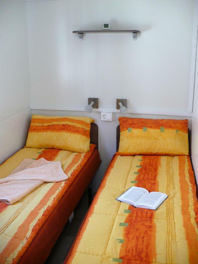 Victoria Mobilehome In Solaris Fkk Naturist Camping Resort Пореч Екстер'єр фото